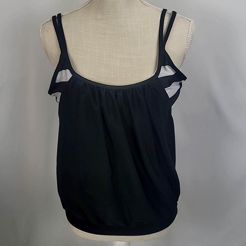 Black and white striped athletic top with built in sports bra XXL